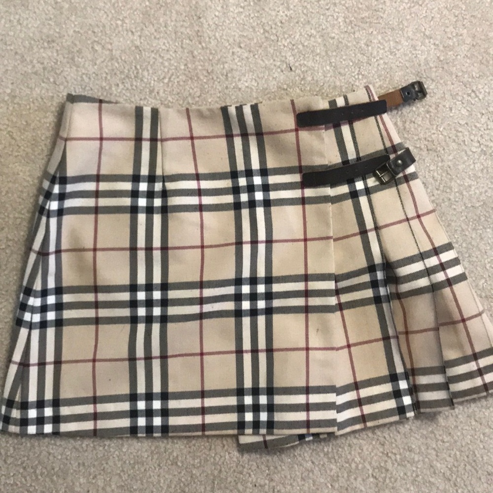 Burberry skirt